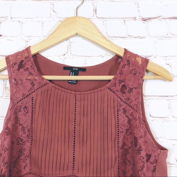 Forever 21 pleated lace blouse - Picture 2 of 5